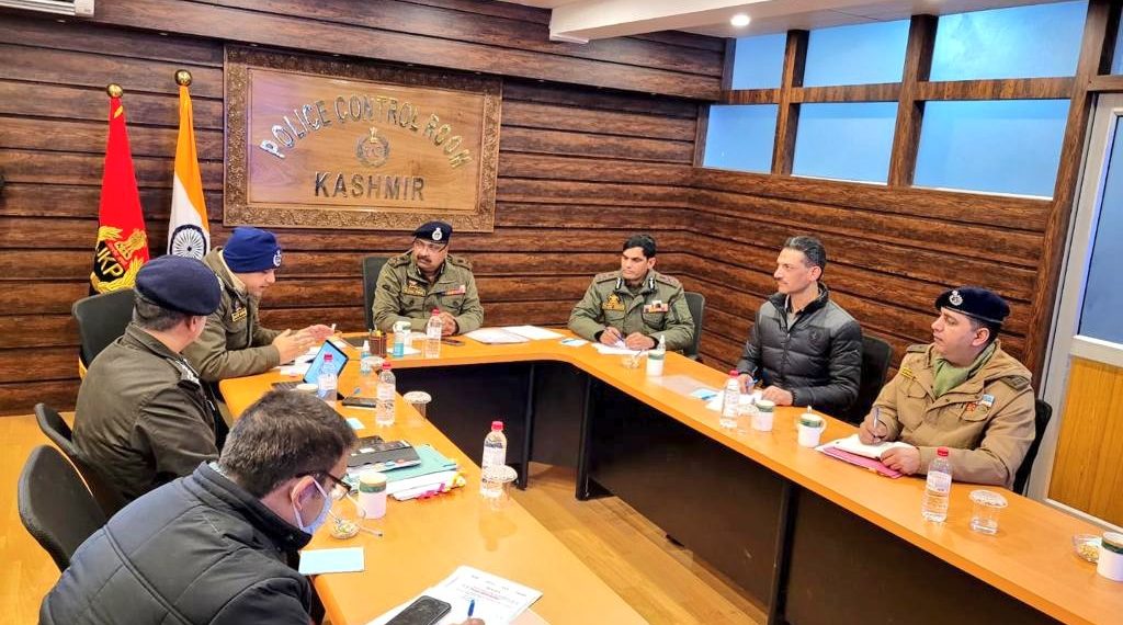 DGP Reviews Security Situation Ahead Of R-Day In Kashmir