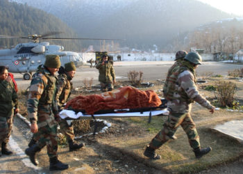 Pregnant Woman Airlifted From Snowbound Machhal Sector In North Kashmir