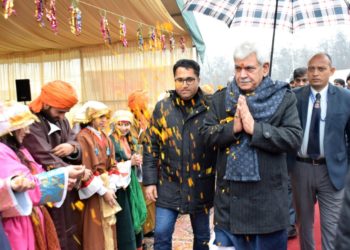 LG Sinha lays foundation stone of Transit Accommodation for PM Package Employees