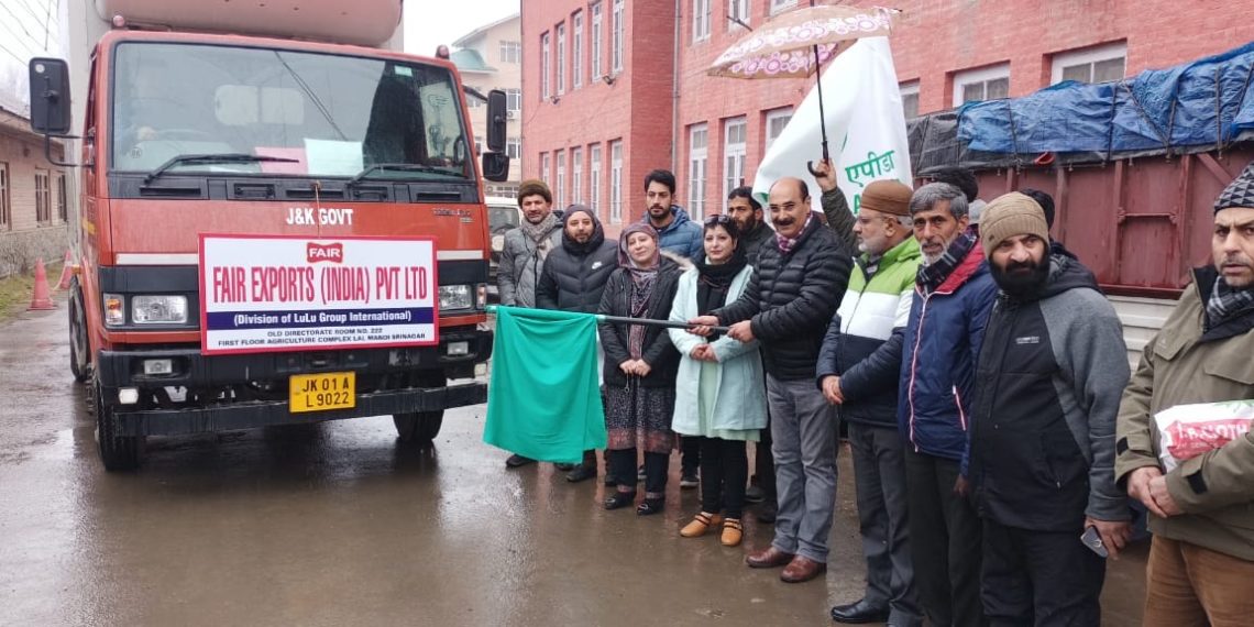 Agri Deptt Kashmir sends consignment of Kashmir Vegetables to UAE