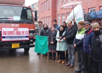 Agri Deptt Kashmir sends consignment of Kashmir Vegetables to UAE 