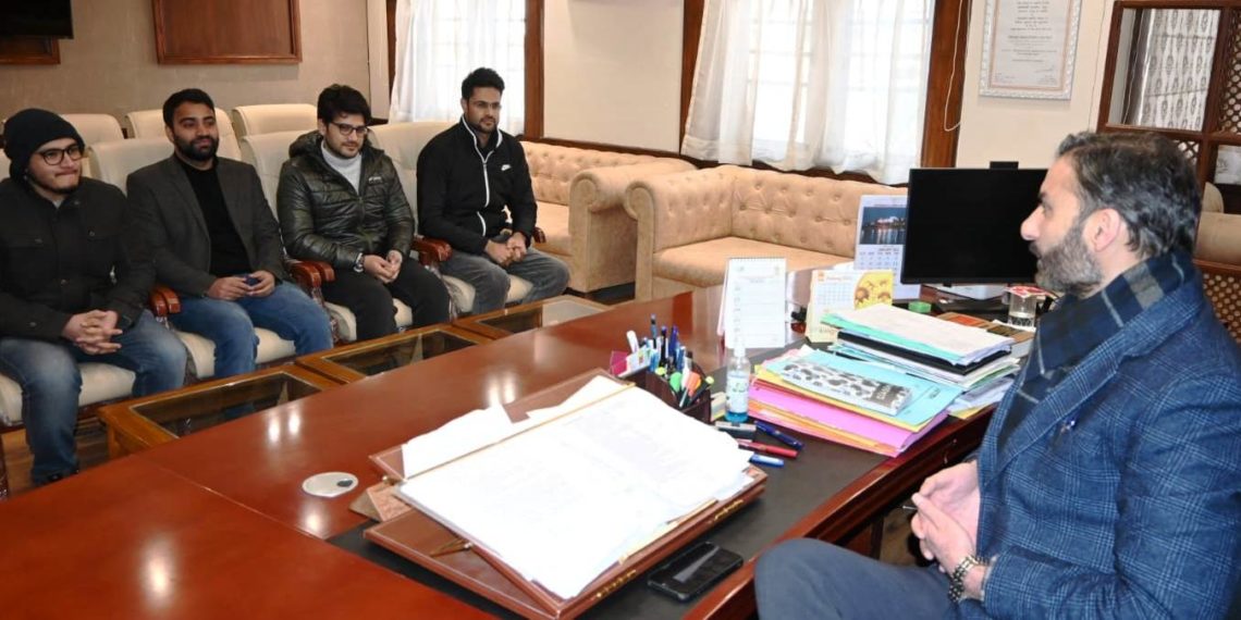 DC Anantnag felicitates JKCCS qualifiers 