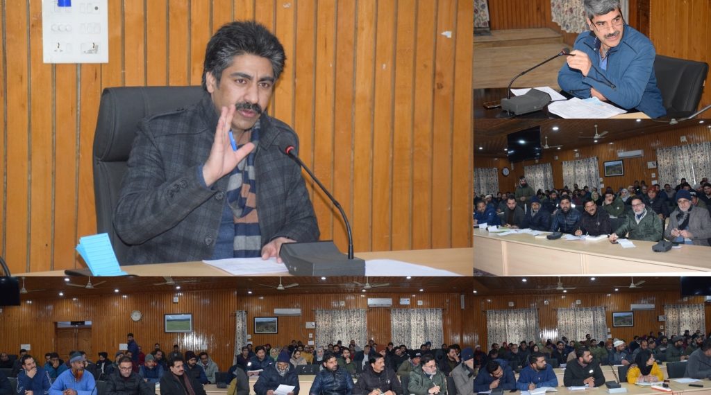 DC B’gam reviews Agriculture sector; interacts with JAEOs, AEAs