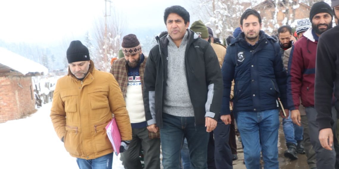DC Pulwama visits far-off areas of the district; meets people, delegations