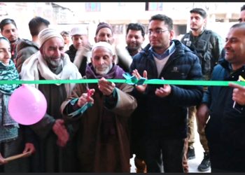 DC Shopian inaugurates Senior Citizens Home