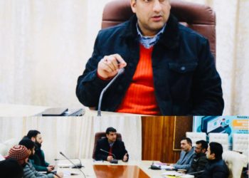 DC Srinagar reviews implementation of PMAY-Urban scheme
