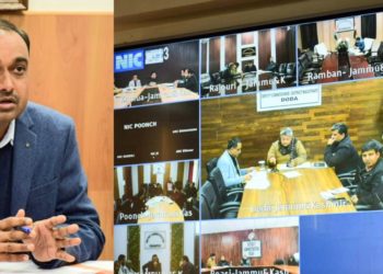 Div Com Jammu reviews Revenue issues in Districts 
