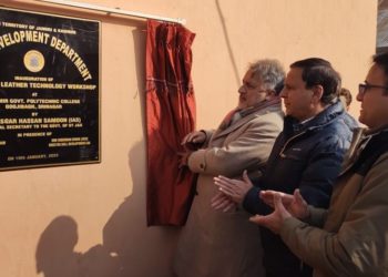 Dr. Samoon inaugurates development works at Kashmir Govt Polytechnic, Gogjibagh