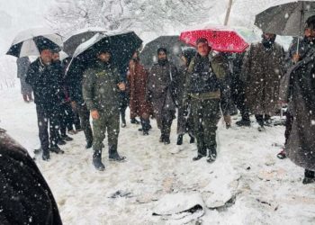 Kulgam Police rescued two families
