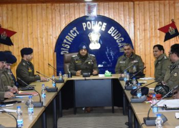 DIG CKR Srinagar visits Budgam; Reviews security, law & order scenario