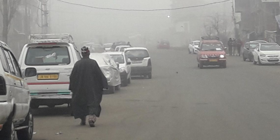 Fog engulfs Srinagar, Jammu as mercury records slight drop in J&K