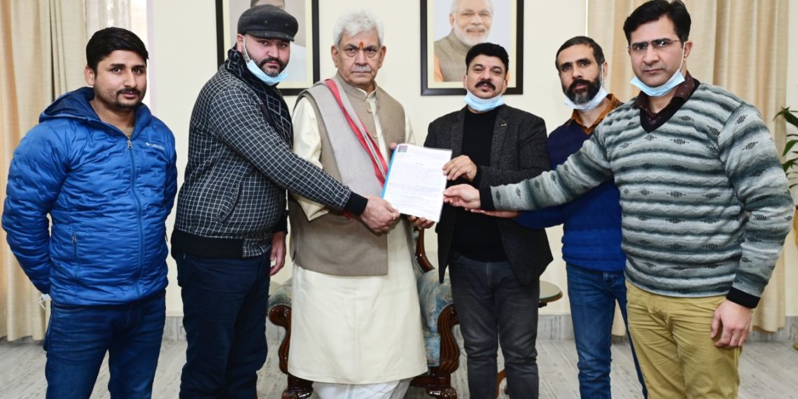 All Minority Employees Association Kashmir calls on Lt Governor