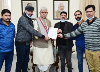 All Minority Employees Association Kashmir calls on Lt Governor