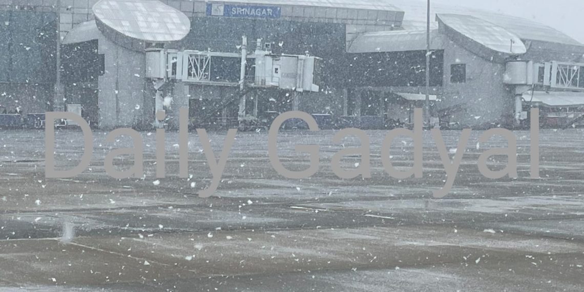 Flight operations suspended at Srinagar Airport after fresh snowfall