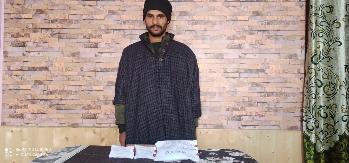 Man arrested with cash, 500 grams narcotics
