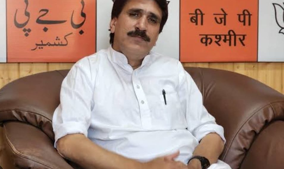 Retrieving of land must start from Nawa e Subh complex, Khidmat Trust, 32 former ministers, other land sharks: Altaf Thakur