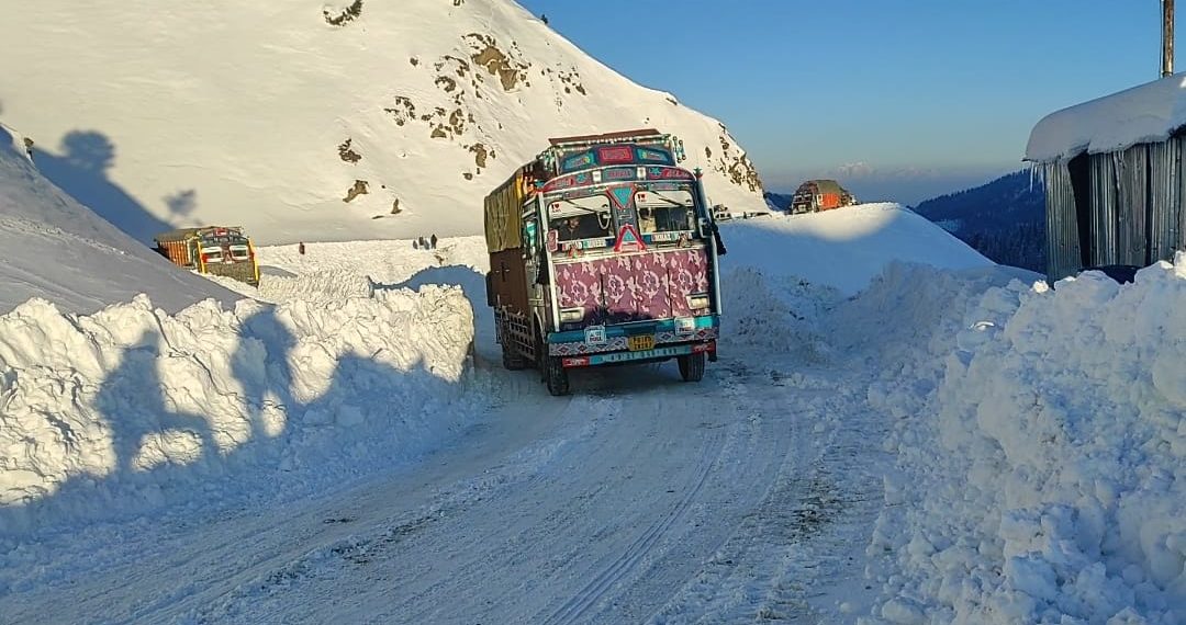 One-way Karnah-Kupwara road thrown open for vehicular movement