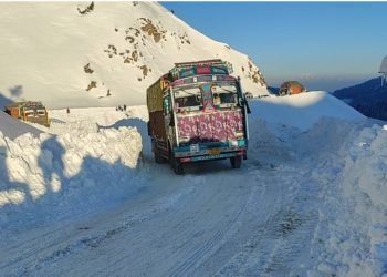 One-way Karnah-Kupwara road thrown open for vehicular movement