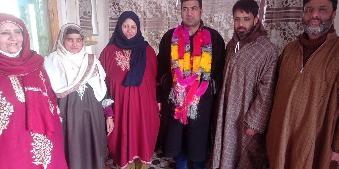 BJP Ganderbal Constituency President and Ganderbal Municipal councilor Mir Jeelani thanks his BJP councilor for supporting Advocate Altaf Lone
