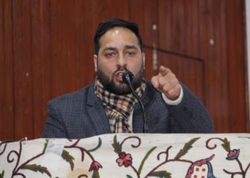 The BJYM National Executive Member Bilal Parray in a statement said it is high time for 4th generation Congress party leader Rahul Gandhi to announce disbanding of the party during the last leg of its “Congress Bachav Yatra” in Kashmir Valley. 