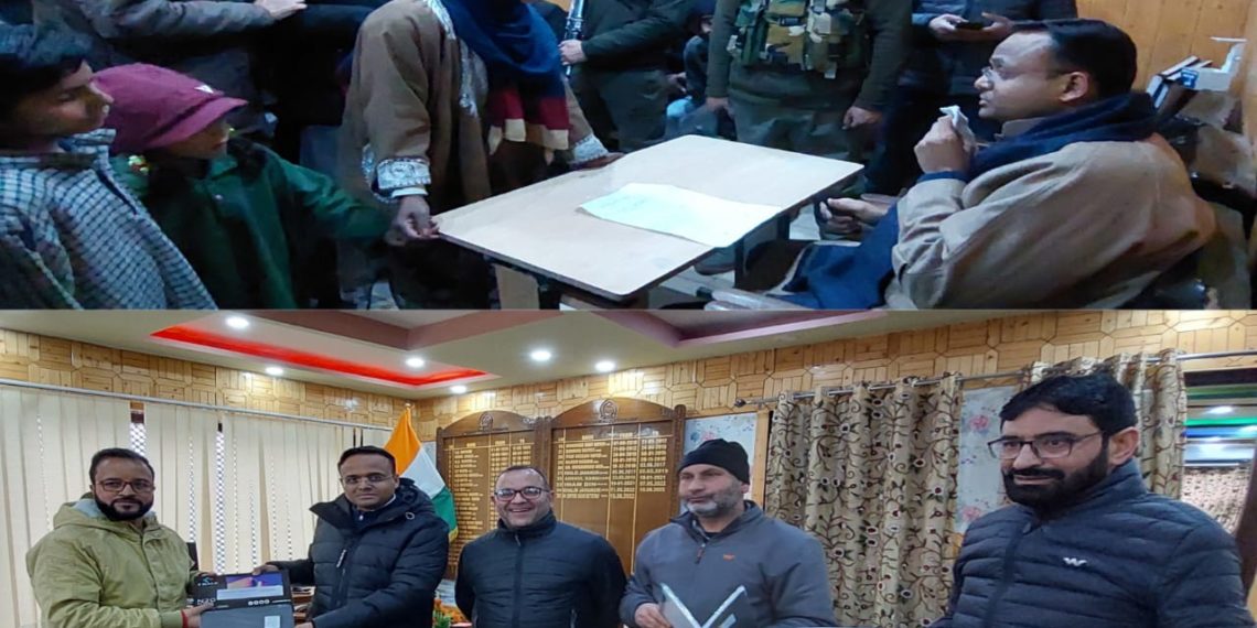 DC Kupwara listens public delegations, Asks officers to play proactive role in resolving public grievances 