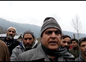 سرحدی ضلع کے کلاروس لشٹیال میں بھی آج سرکاری زمین گاسچراٸ  انکروجمنٹ ڑراٸیو کی کی شروعات  کیاگیا