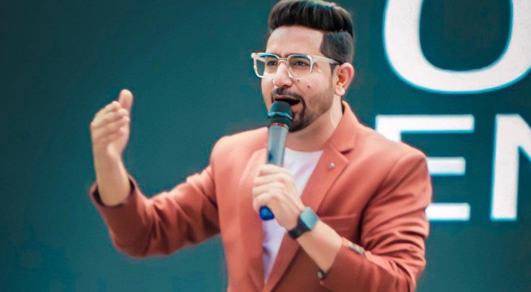RJ Rafiq brings laurels to the entire Red FM Network