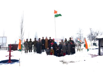 INDIAN ARMY CELEBRATES REPUBLIC DAY WITH KASHMIRI AWAAM