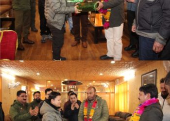 Police accords warm send-off to retiring officers in Shopian