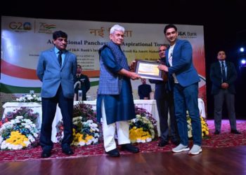 LG Sinha felicitates youth selected for self-employment on the eve of 74th Republic Day