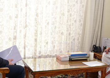 Former Minister; acclaimed Painter call on Lt Governor