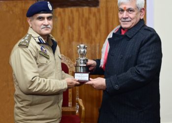 Raj Bhavan bids farewell to outgoing officers