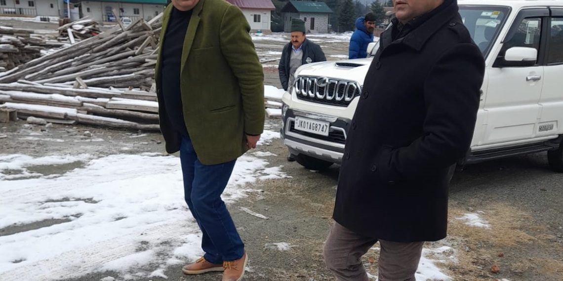 MD JKPCC reviews development works in Kashmir division