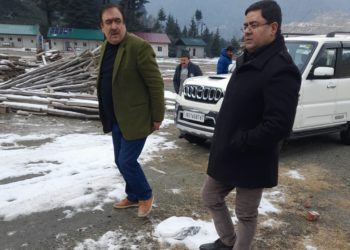 MD JKPCC reviews development works in Kashmir division 