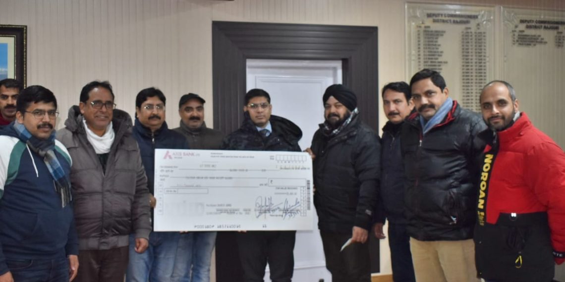 Rajouri: Agriculture Deptt staff donates Rs 50,000 towards District Red Cross Fund