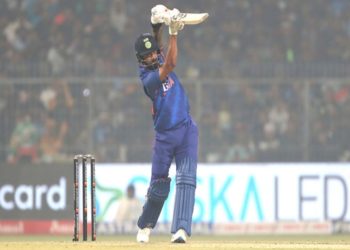 kLRahul’s fifty propels India to four-wicket win over SriLanka, hosts secure ODI series with 2-0 lead