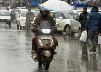 Temperature falls amid rains, snowfall in Kashmir, dry weather forecast from Jan 14
