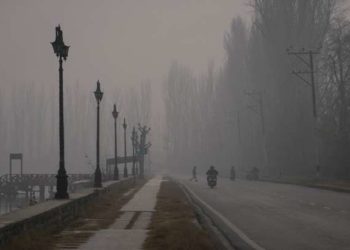 Mercury Plunges Across J&K; Gulmarg Records Minus 10°C, Pahalgam minus 9.6°C