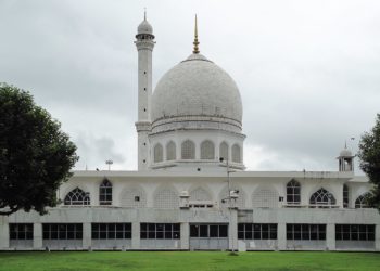 شب معرج کے سلسلے میں  صورہ سکمز کی جانب سے درگاہ حضرتبل میں طبی کیمپ