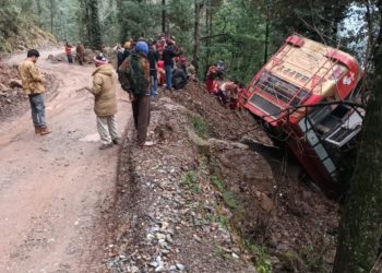 16 injured as bus skids off road in Udhampur