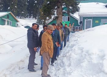 Ahead of G-20 summit, DHSK visits Gulmarg, Tangmarg health facilities