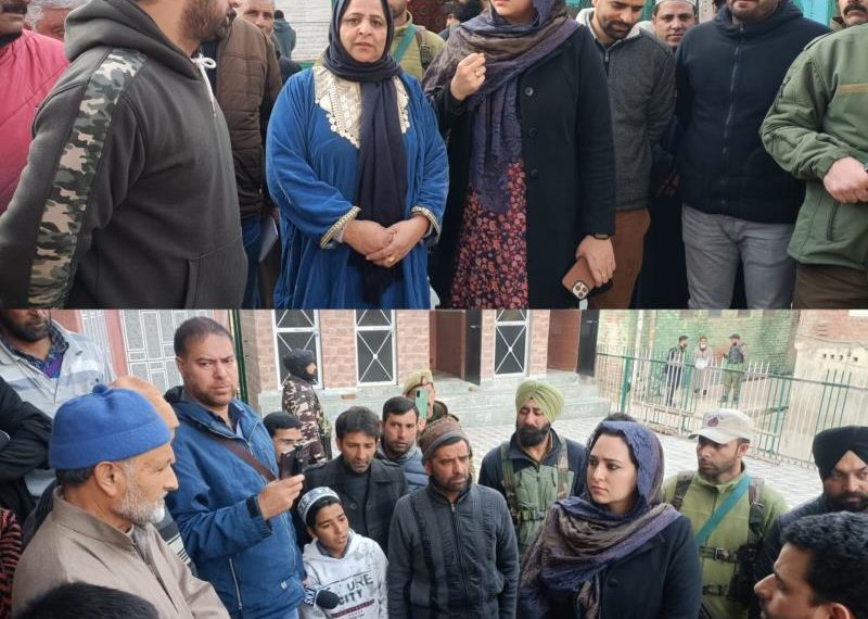DC Baramulla visits Dargah-e-Aliya Old Town B’la, Sakhi Janbaz wali (RA) Shrine