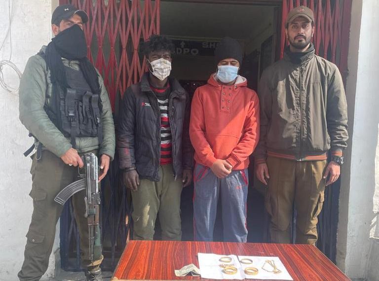 Two non local thieves arrested in Srinagar