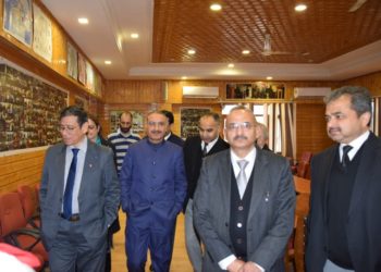 Chief Justice pays maiden visit to District Court Complex, Mominabad, Srinagar