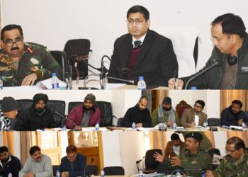 DC Rajouri discusses issues pertaining to defence Land with Army, revenue officers 
