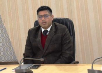 DC Rajouri resolves issue hampering execution of work on sub-centre Chambi Trar 