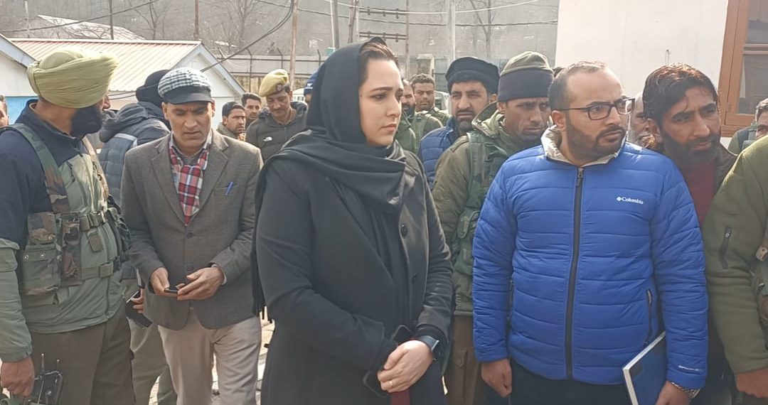 DC B’la visits Veerwan Migrant Colony  Oversees arrangements for upcoming Maha Shivratri Festival 