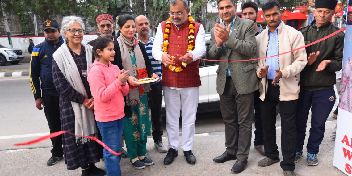Exhibition cum sale of Indian Handicrafts begins at Jammu Haat 