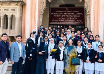 PSPS Govt College for Women organises Heritage visit for students   