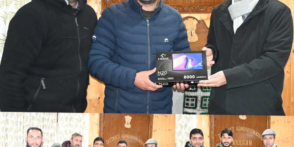 DC Kulgam distributes Tabs among field functionaries of Rev Deptt 